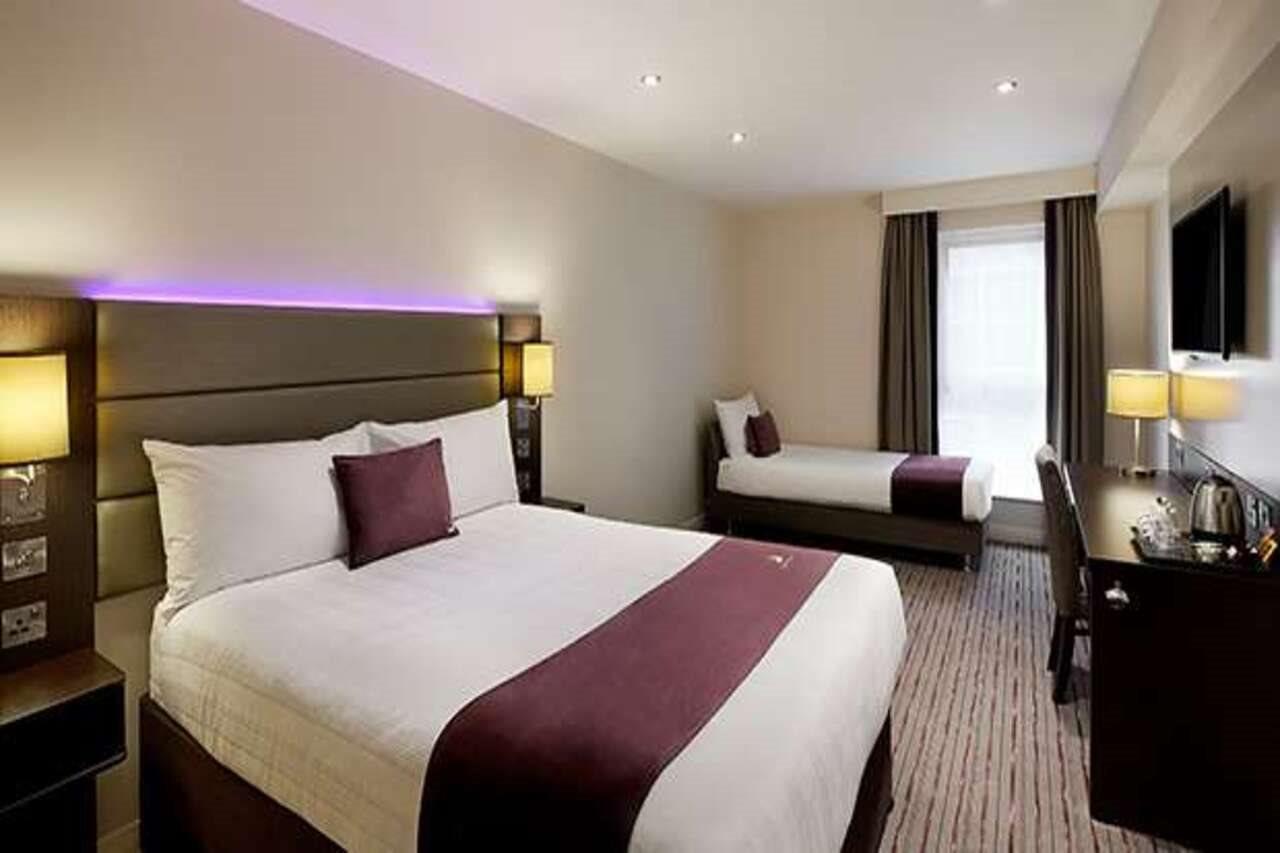 Premier Inn Wirral - Heswall Dış mekan fotoğraf
