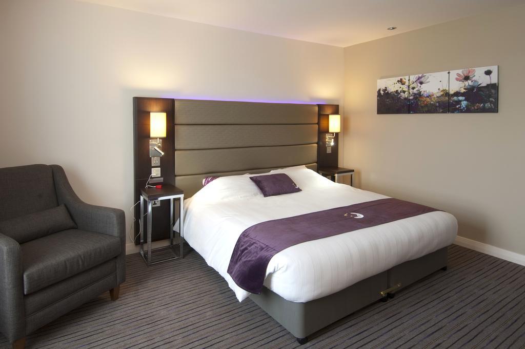 Premier Inn Wirral - Heswall Dış mekan fotoğraf