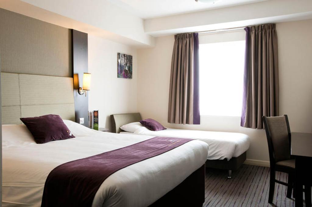 Premier Inn Wirral - Heswall Dış mekan fotoğraf