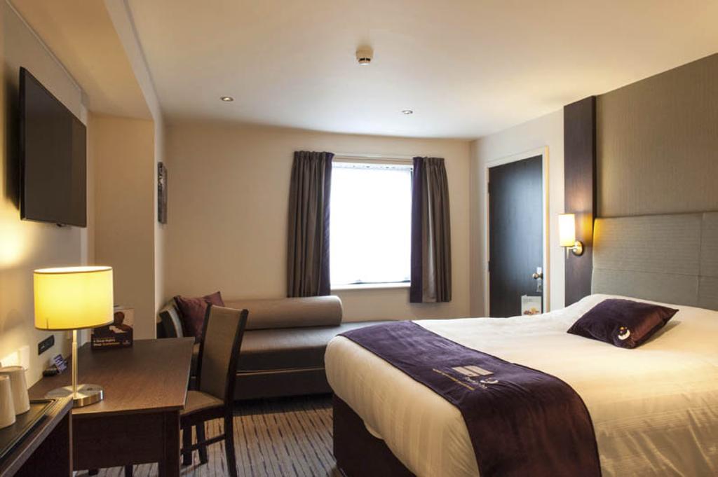Premier Inn Wirral - Heswall Dış mekan fotoğraf