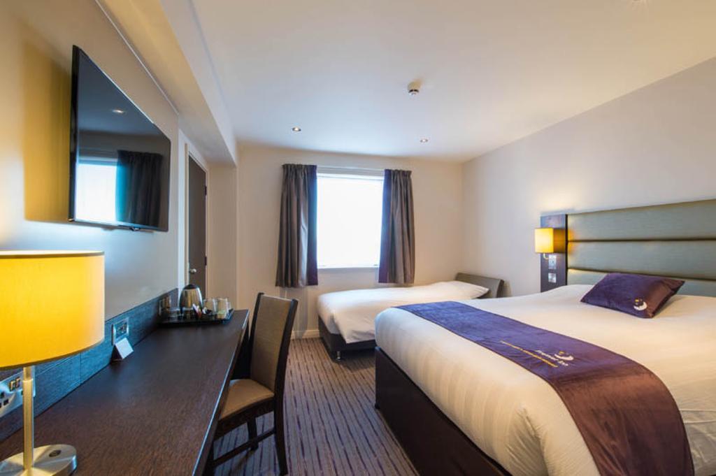 Premier Inn Wirral - Heswall Dış mekan fotoğraf